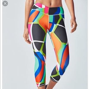 Winn Print Power Hold Capri